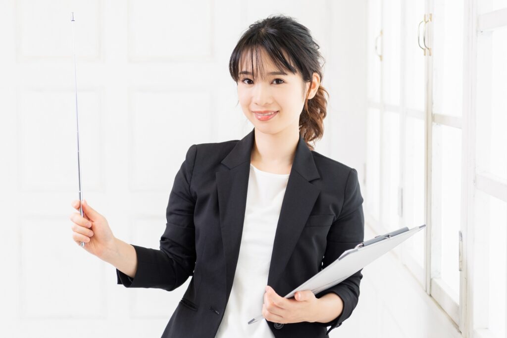 講師の女性